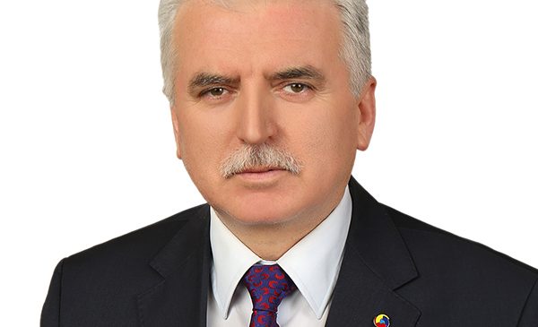 21 YILLIK BAŞKAN TEFENLİLİ MECLİSE GİREMEDİ!
